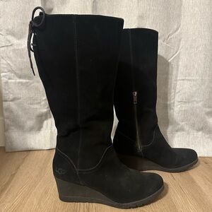 UGG Women's Dawna Black Suede Boots